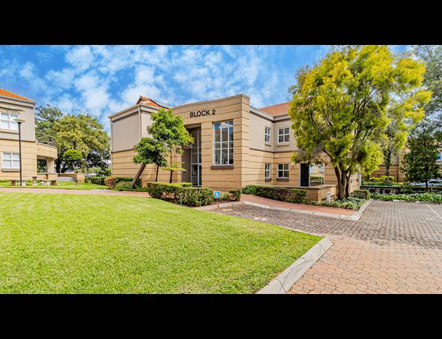 127M² OFFICE TO LET IN FERNDALE